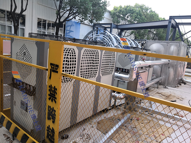 石油化工（gōng）冷水機（jī）案例