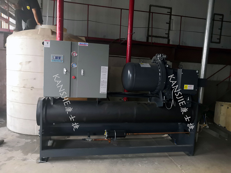 新（xīn）材料行業冷水機案例