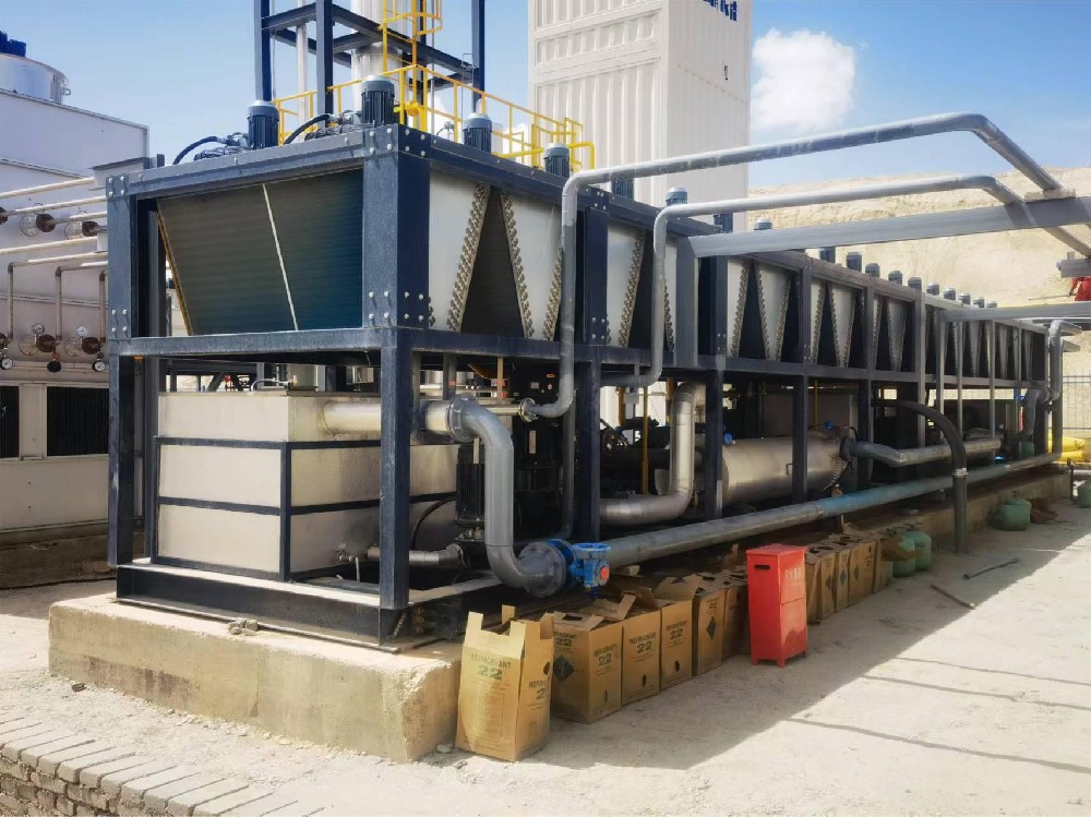 石油（yóu）化工冷（lěng）水機案例